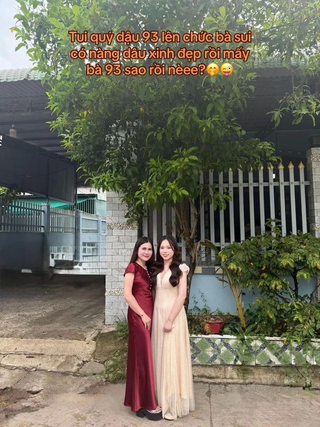 Thực tế chị Ánh chỉ là mẹ nuôi của chú rể.