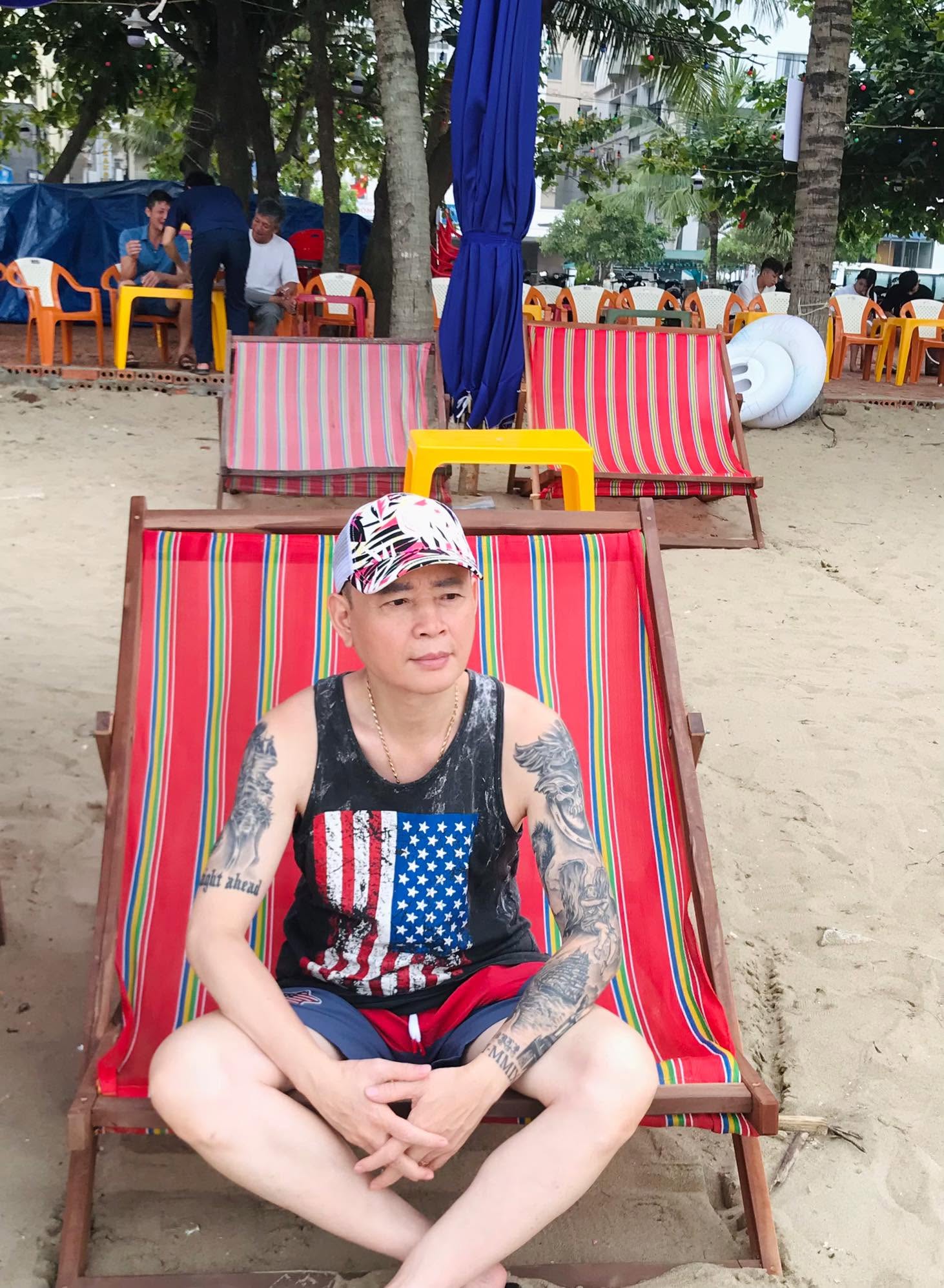 Tùng Dương hiện tại đã rời showbiz.