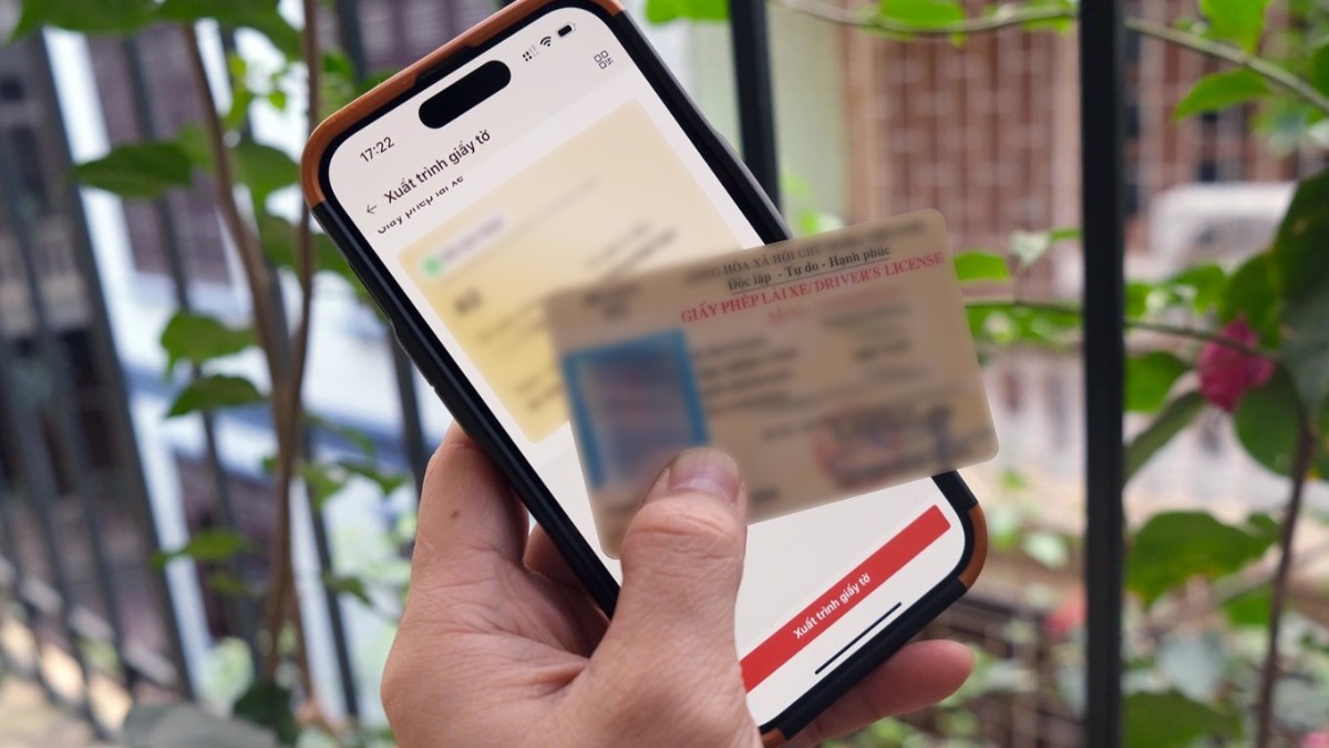 Theo dự thảo, quy trình cấp bằng lái xe sẽ được đẩy mạnh theo hướng số hóa nhằm rút ngắn thời gian xử lý hồ sơ và tạo thuận lợi cho người dân. (Ảnh: CafeAuto)
