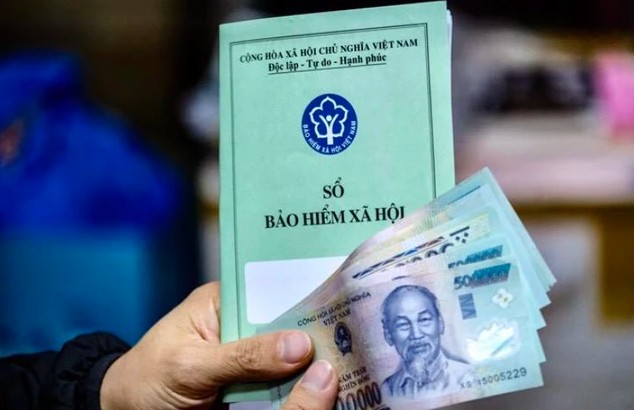 Từ ngày 1/7/2026, khi mức lương cơ sở tăng lên 2,53 triệu đồng/tháng theo Nghị định 161/2026/NĐ-CP, mức đóng và hưởng bảo hiểm xã hội (BHXH) cũng thay đổi theo. (Ảnh: Đời sống Pháp luật)