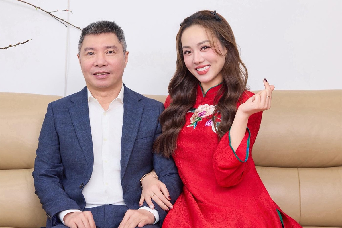 Ngọc Hà luôn bên cạnh chăm sóc chồng.