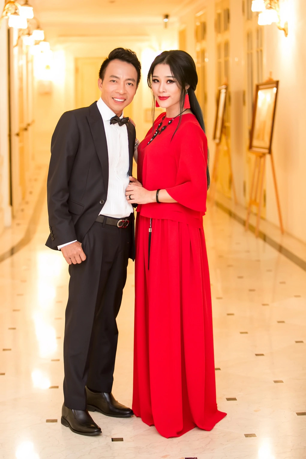 Việt Hoàn và vợ cũ từng khiến nhiều người tiếc nuối khi thông báo ly hôn, cả hai chia tay trong hòa bình, vẫn cùng nhau chăm sóc con cái