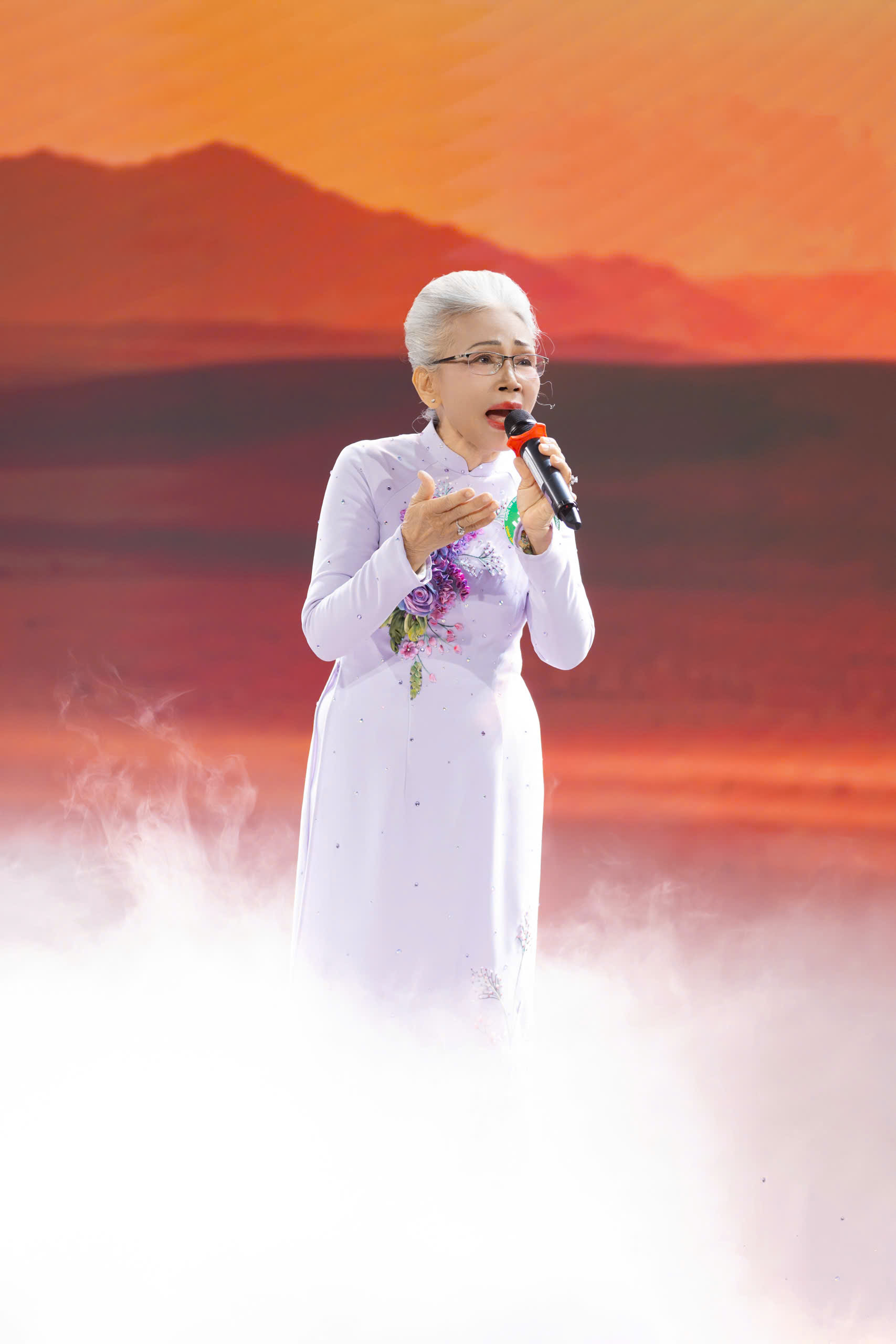 Bà Phạm Ánh Phương tại cuộc thi.