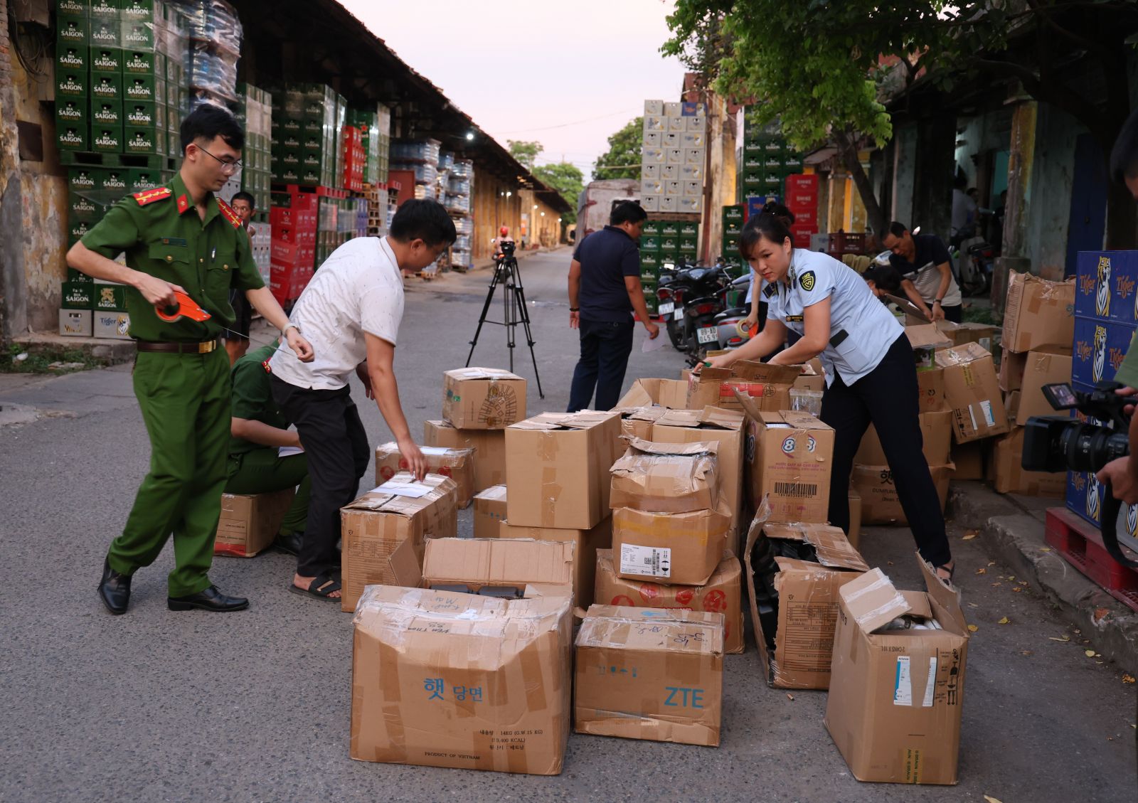 Số tang vật công an thu giữ - Ảnh: Công an Ninh Bình
