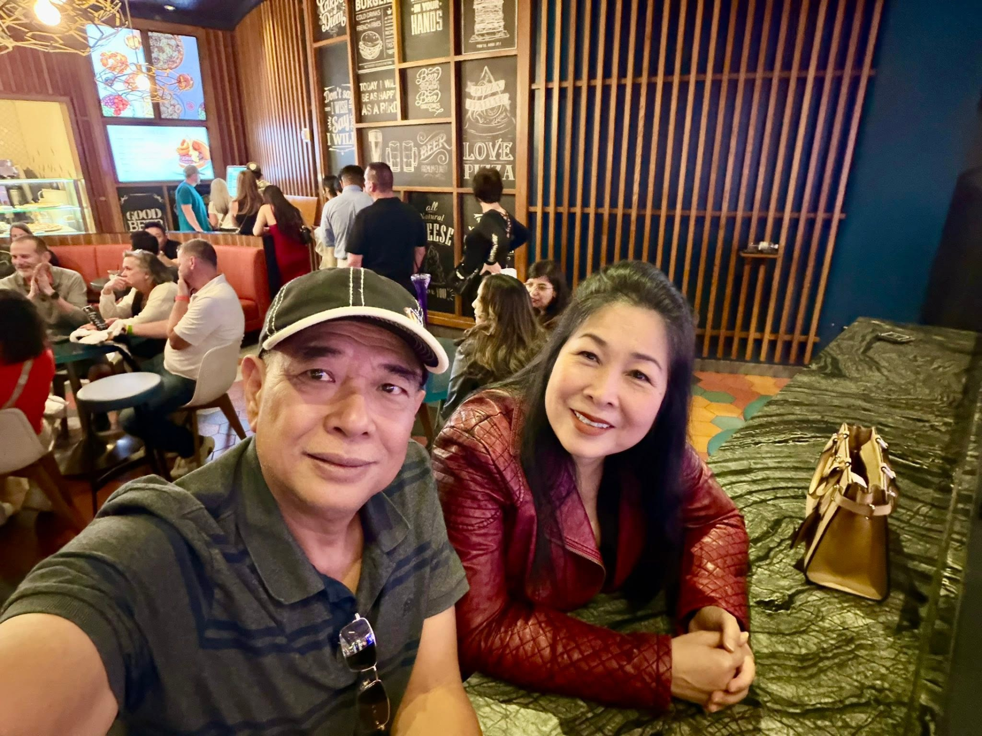 Hôn nhân của Lê Tuấn Anh và NSND Hồng Vân được nhiều người ngưỡng mộ