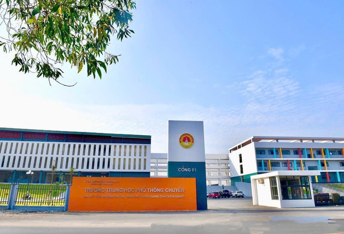 Năm nay Trường THPT Chuyên Tuyên Quang có 147 thí sinh đạt điểm 10 môn Toán. (Ảnh: Fanpage Trường THPT Chuyên Tuyên Quang)