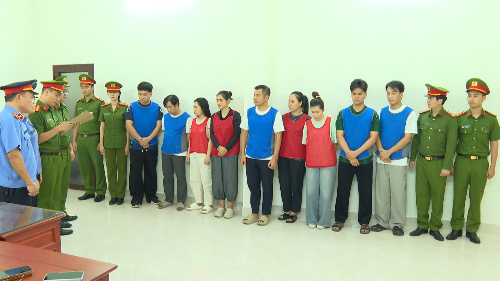 Nhóm các bị can trong vụ án - Ảnh: Công an Thanh Hóa