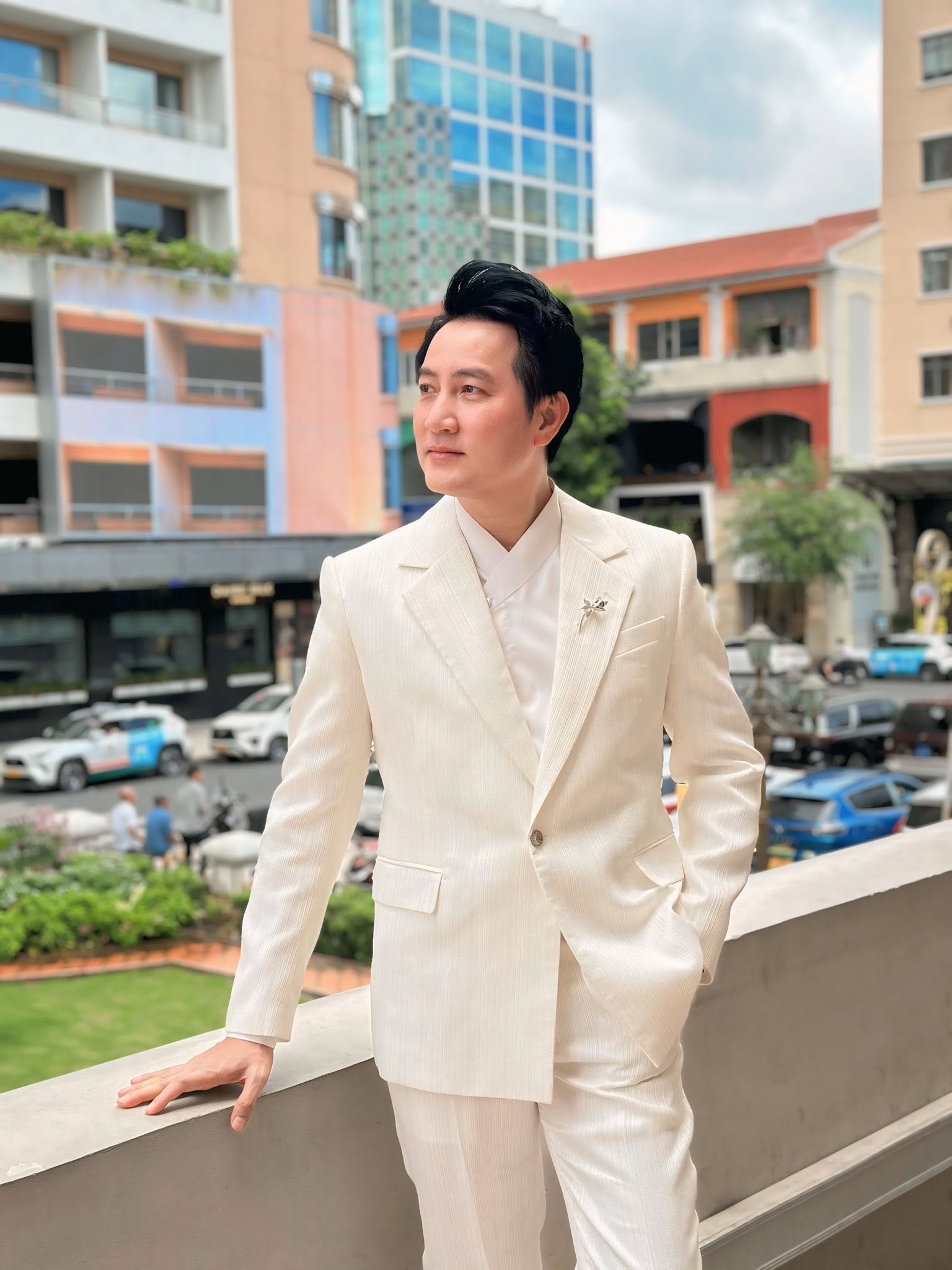 Ca sĩ Phi Hùng