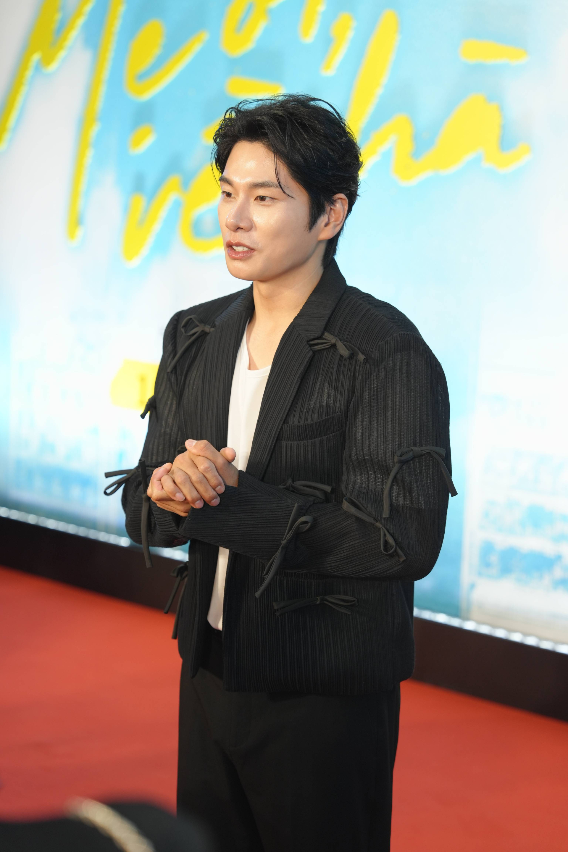 Lee Yi Kyung