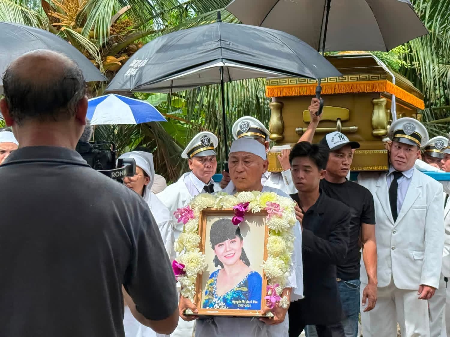 Võ Hạ Trâm xót xa khi NSND Tạ Minh Tâm bật khóc thốt lên: “Trái tim của tôi như tan vỡ”