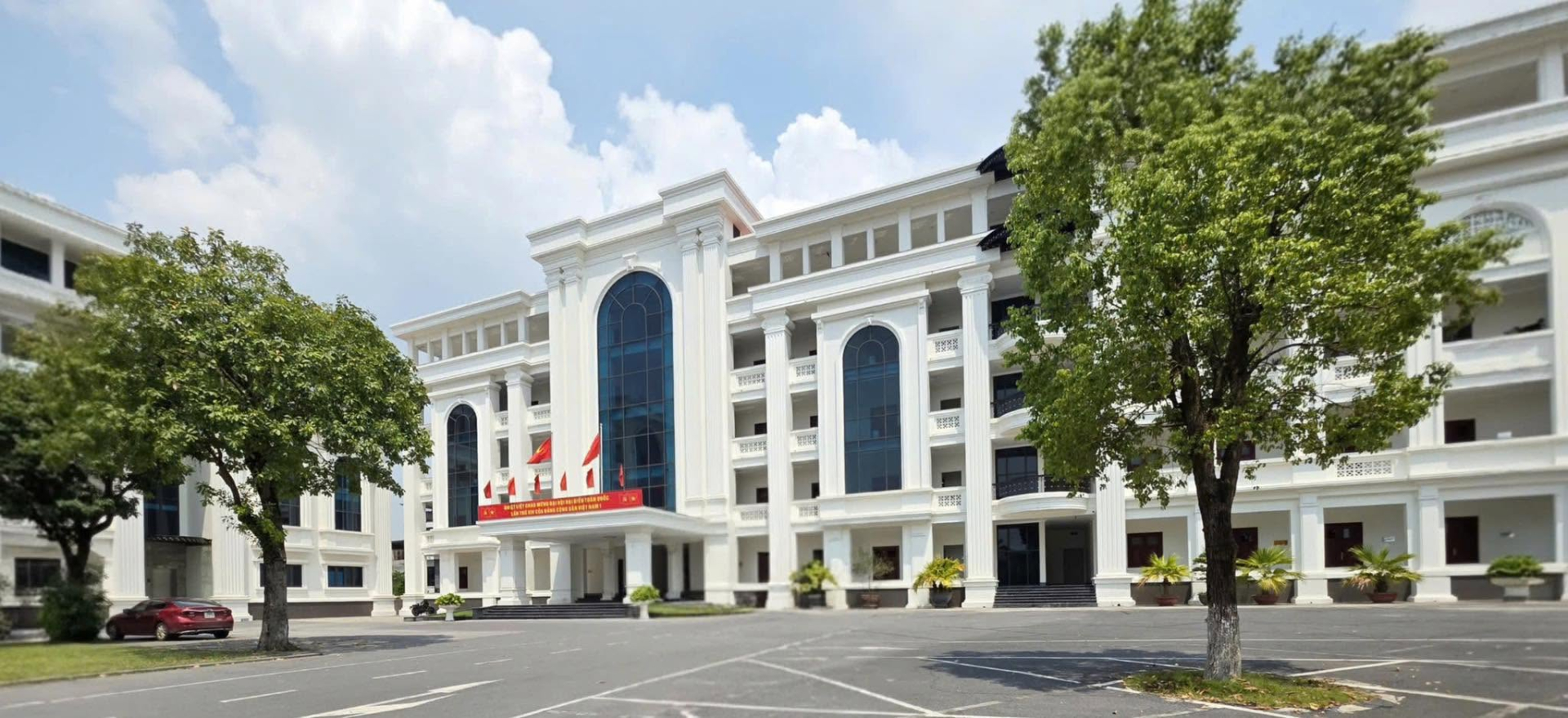 Sở Giáo dục & Đào tạo Phú Thọ.