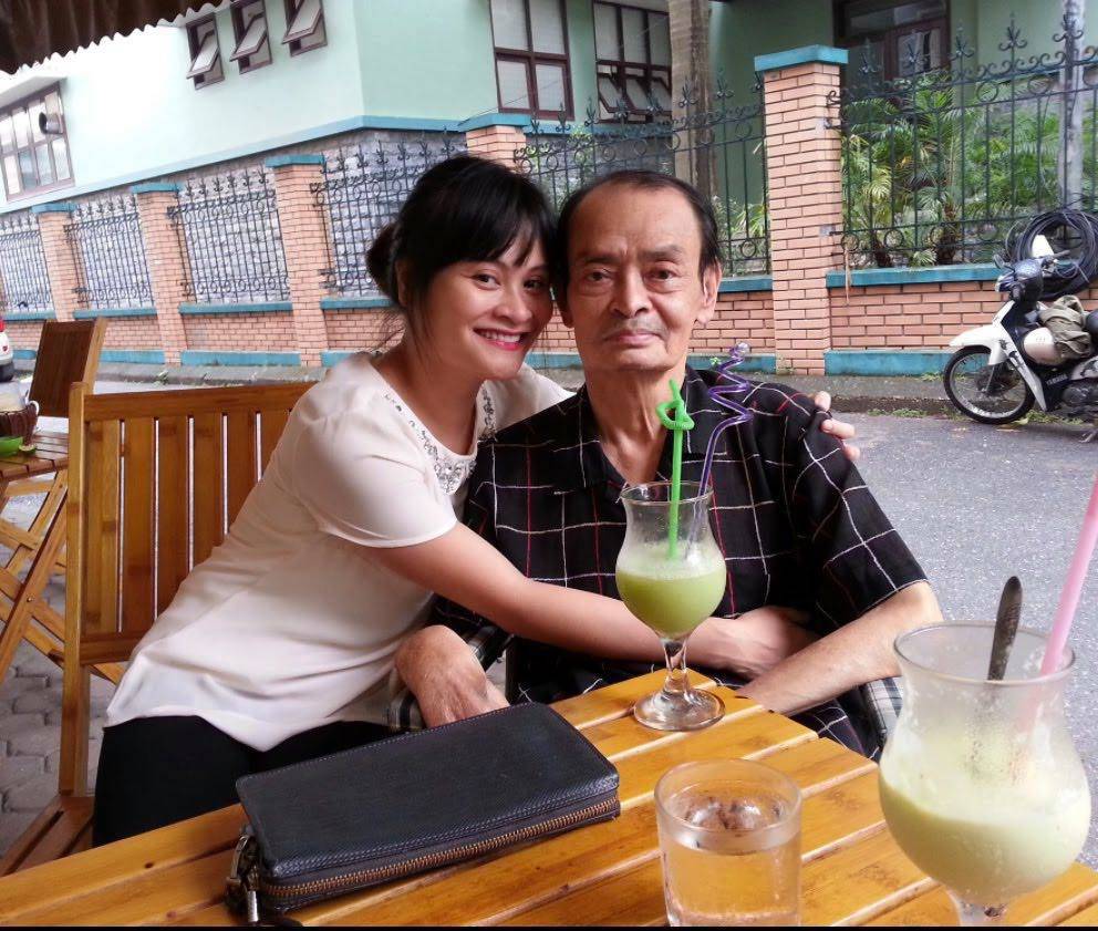 Nam nhạc sĩ và con gái Bạch Dương.