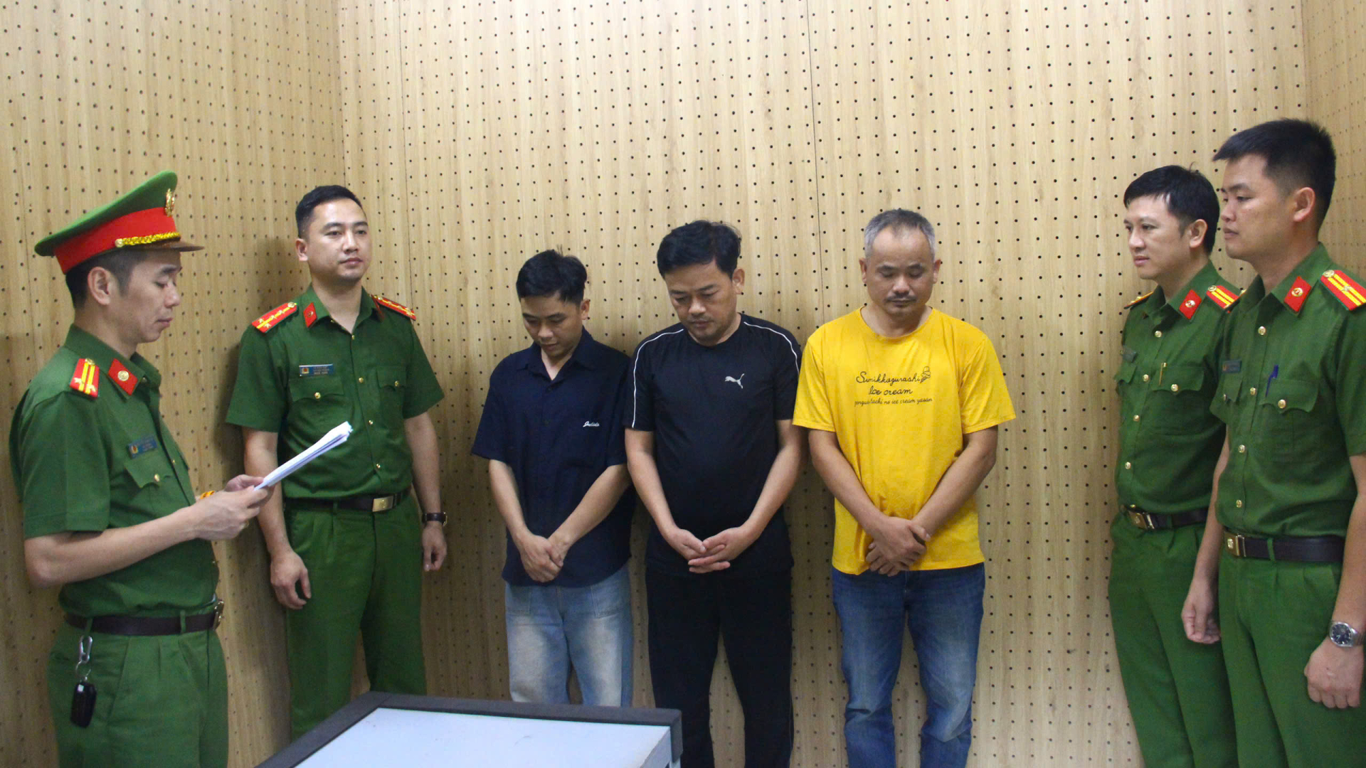 Các đối tượng tại cơ quan Cảnh sát điều tra - Ảnh: Công an Sơn La