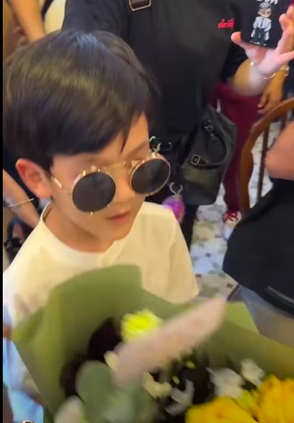 Con trai Đàm Vĩnh Hưng.
