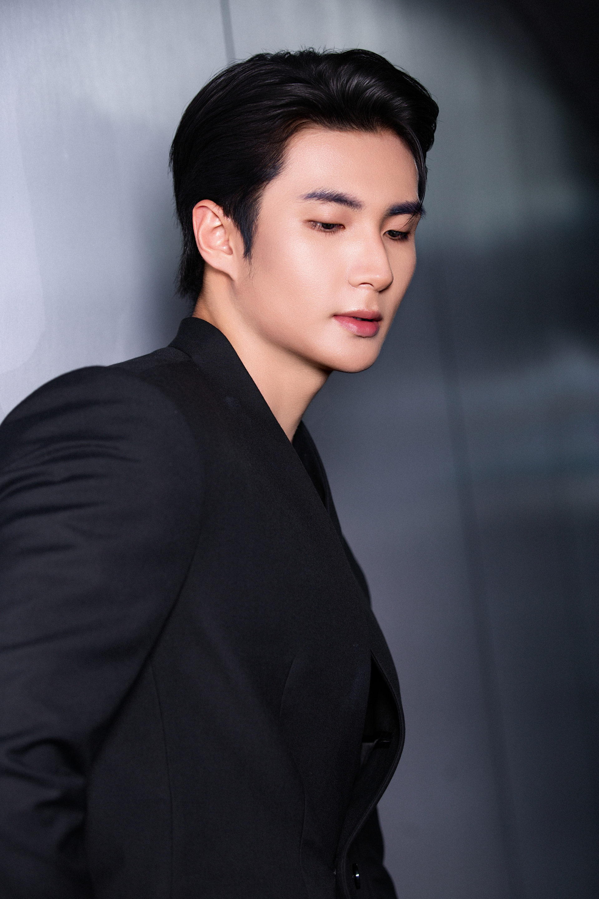 Nam vương Nguyễn Hàn Việt đặt mục tiêu top 5 Mister Supranational 2026