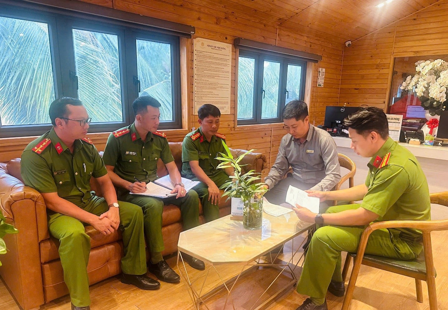 Hình ảnh ra quân, triển khai tổng kiểm tra của Công an một số đơn vị - Ảnh: Bộ Công an