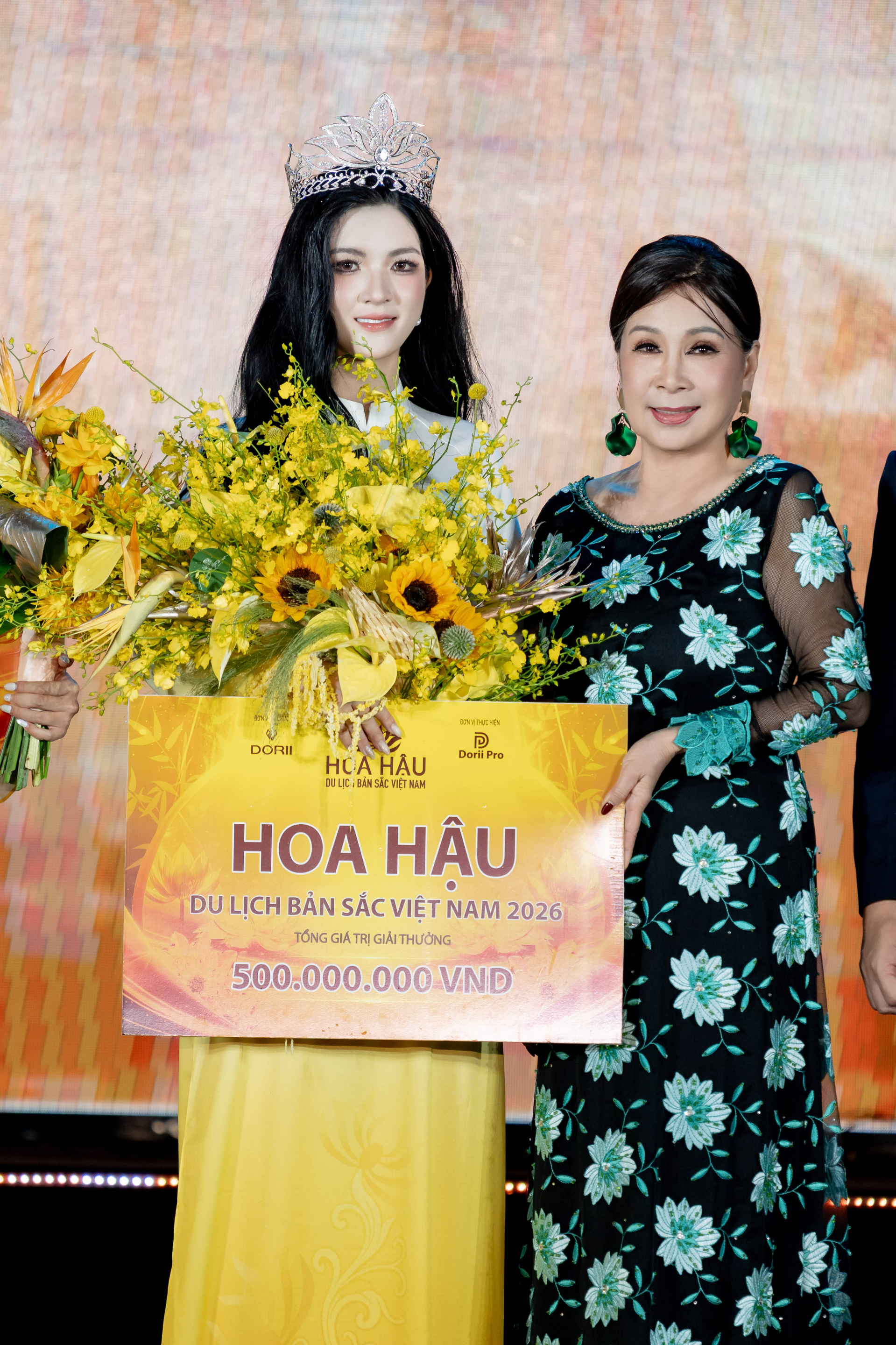 Vũ Thị Thảo đăng quang Hoa hậu Du lịch Bản sắc Việt Nam 2026.