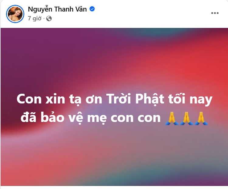Dòng trạng thái giữa đêm khuya của MC Thanh Vân