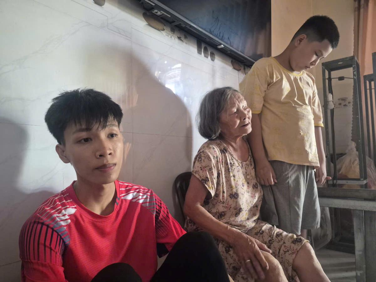 Vợ chồng ông Tuấn ra đi để lại mẹ già và 2 con đang tuổi ăn học. (Ảnh: Báo Công an Đà Nẵng)