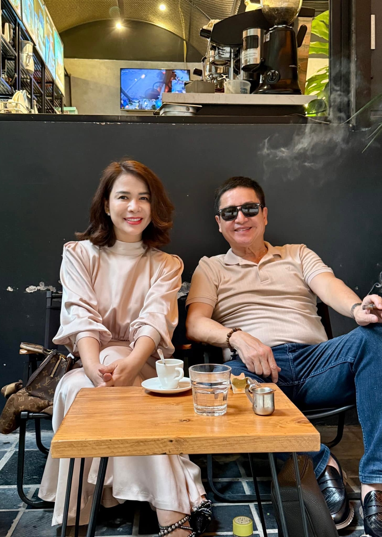 Nam nghệ sĩ hiện tận hưởng cuộc sống bình yên, hạnh phúc bên bạn gái