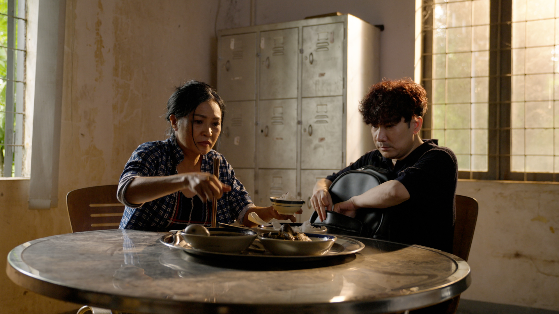 Phương Thanh vào vai mẹ Quang Hà.