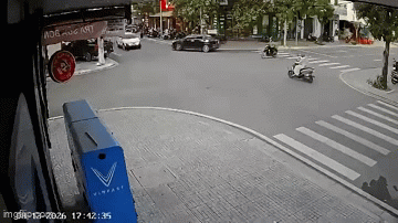 Nam shipper bị hất văng lên không trung sau tai nạn, tài xế chưa báo với hãng taxi