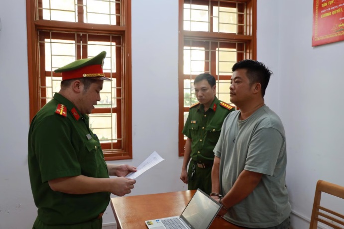 Đối tượng Vũ Hoàng Hải tại cơ quan Công an. (Nguồn: CAND)