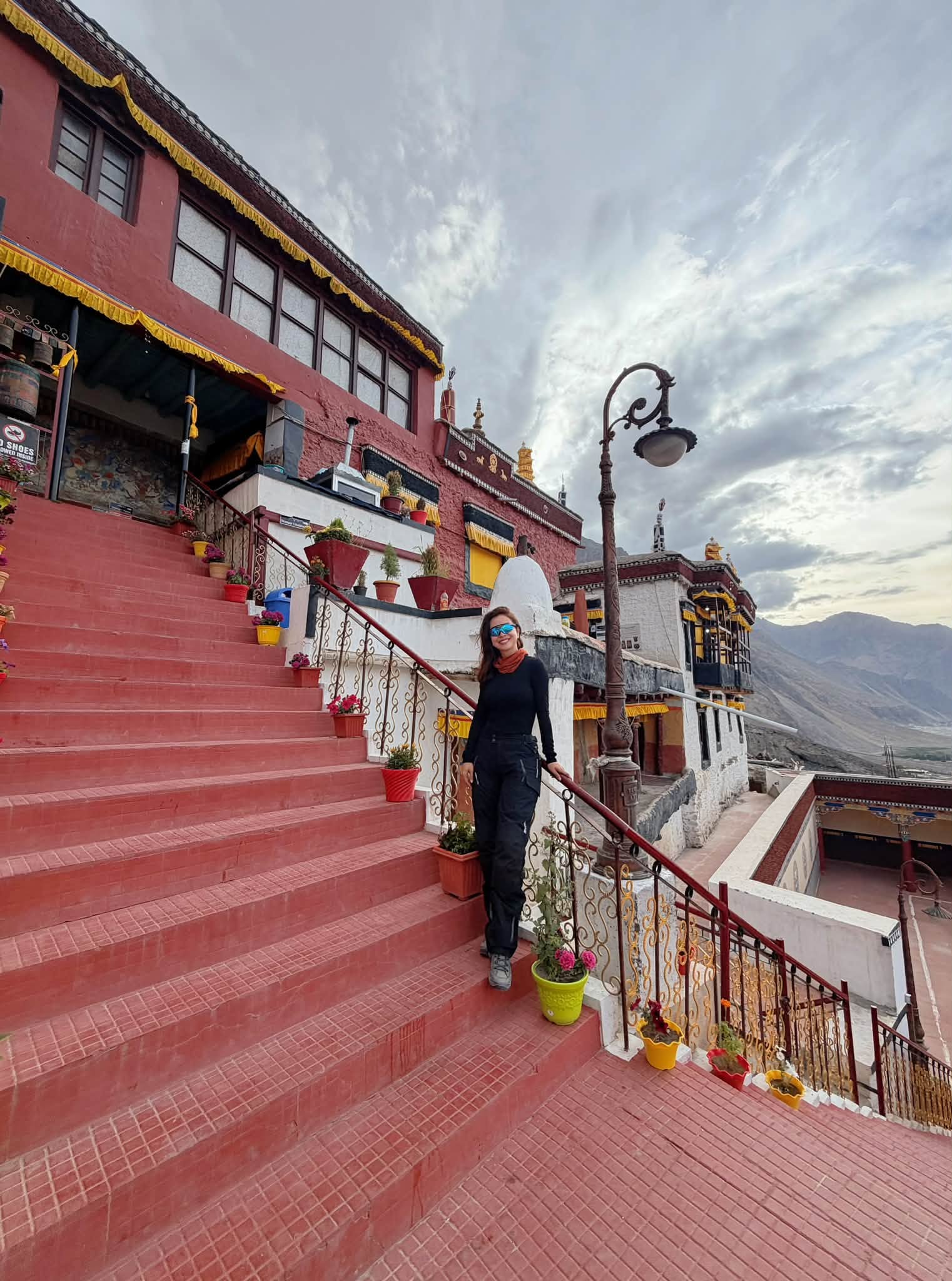 Theo Jennifer Phạm, hãy cứ đi, cứ khám phá... vì thế giới này vẫn còn quá nhiều điều đẹp đẽ đang chờ mình phía trước...