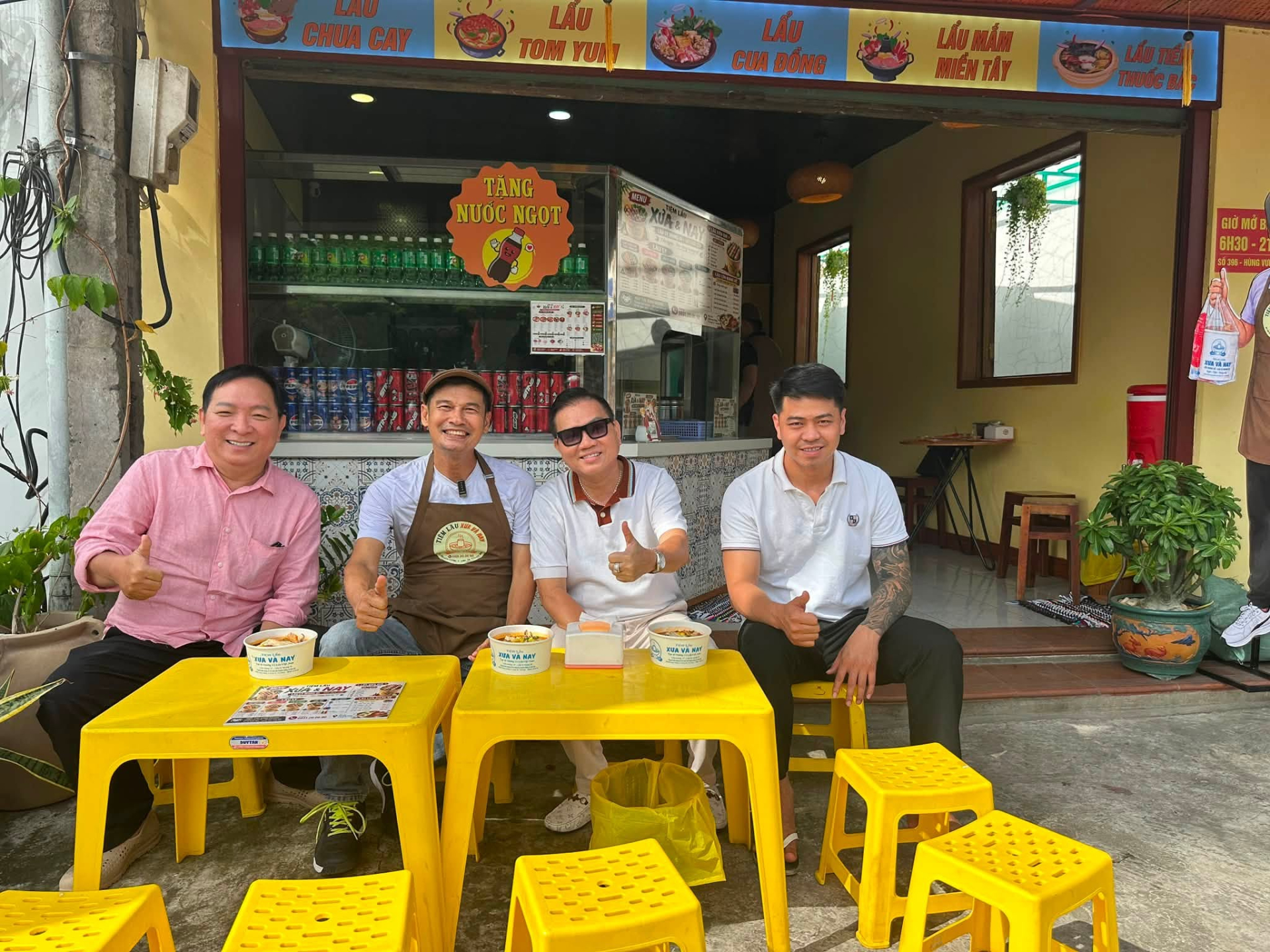 Tiết Cương gây chú ý khi mở quán lẩu ở Tây Ninh