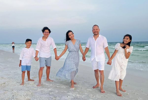 Gia đình hạnh phúc của Thomas Tâm Nguyễn.