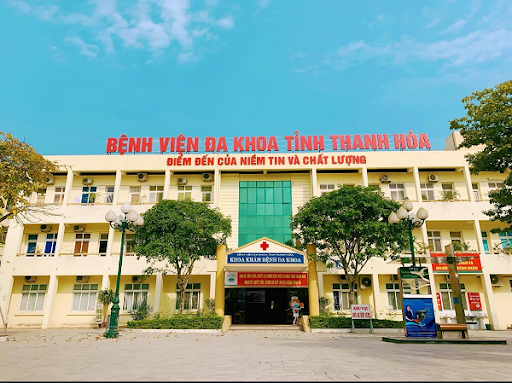 Bệnh viện Đa khoa tỉnh Thanh Hóa cho biết phương tiện đưa bệnh nhân H.B.Đ. về nhà là xe cứu thương dịch vụ do gia đình tự liên hệ từ bên ngoài, không thuộc sự quản lý của bệnh viện.