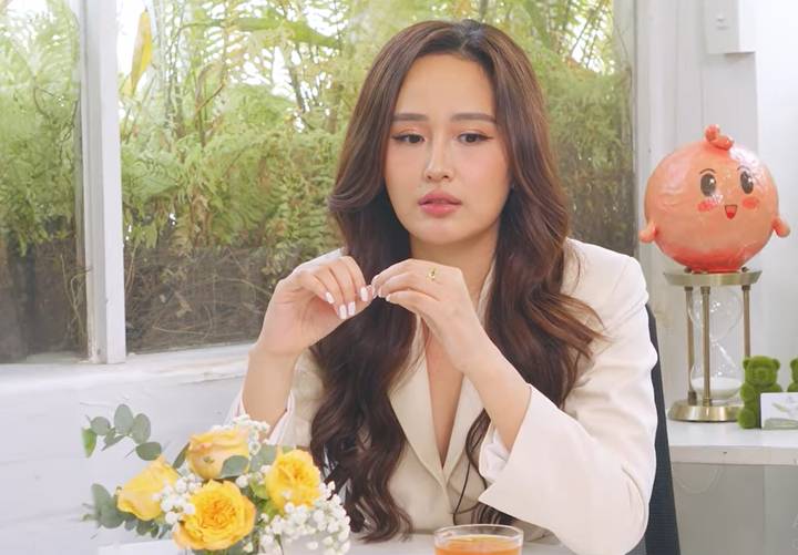 Hoa hậu giàu bậc nhất Việt Nam 38 chưa chồng con, đăng status dài 6 chữ