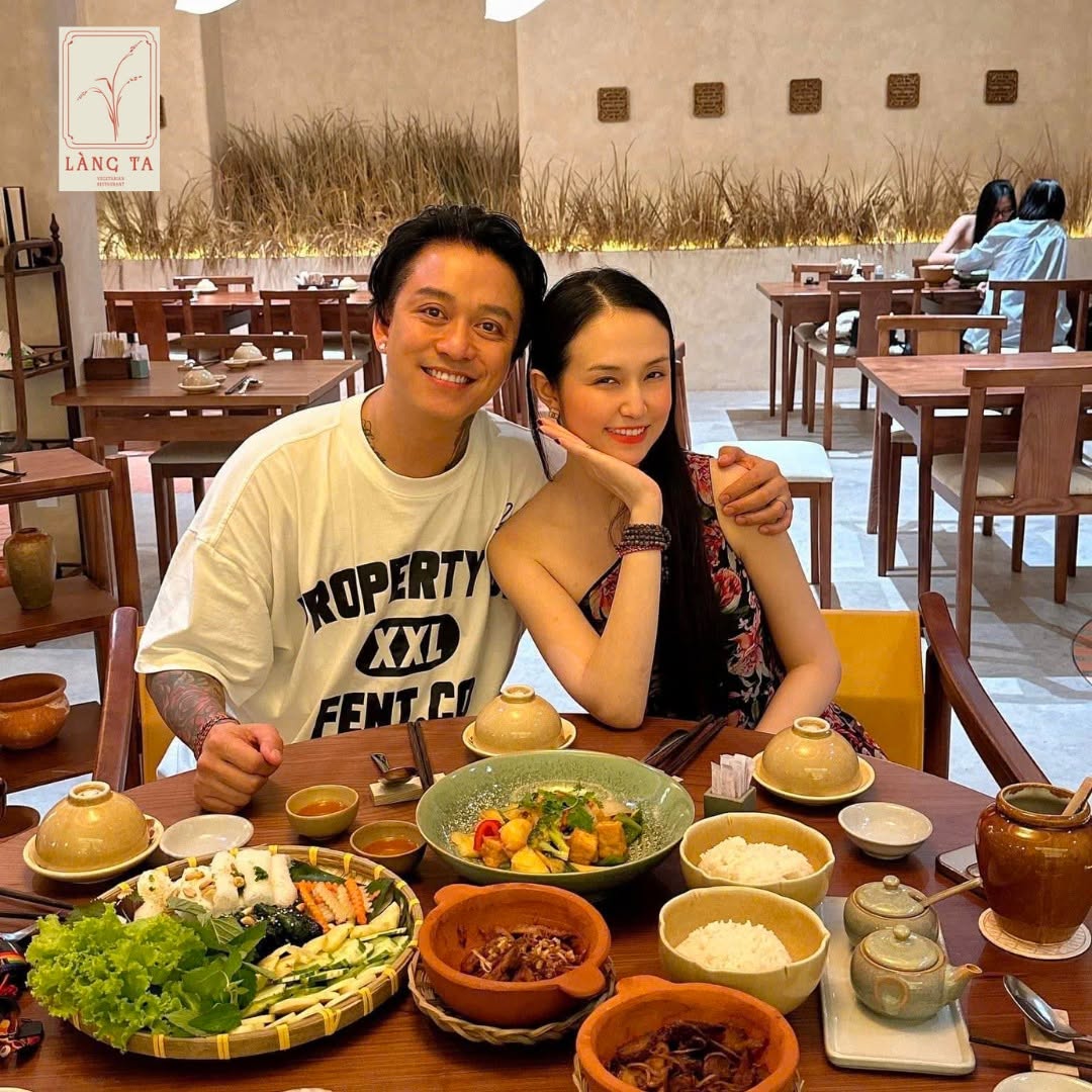 Tuấn Hưng và bà xã Hương Baby