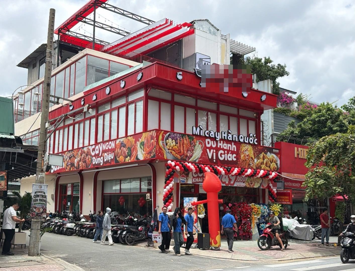 Quán mì cay của nam diễn viên mọc lên ở nhiều nơi, đặc biệt là tại TP.HCM