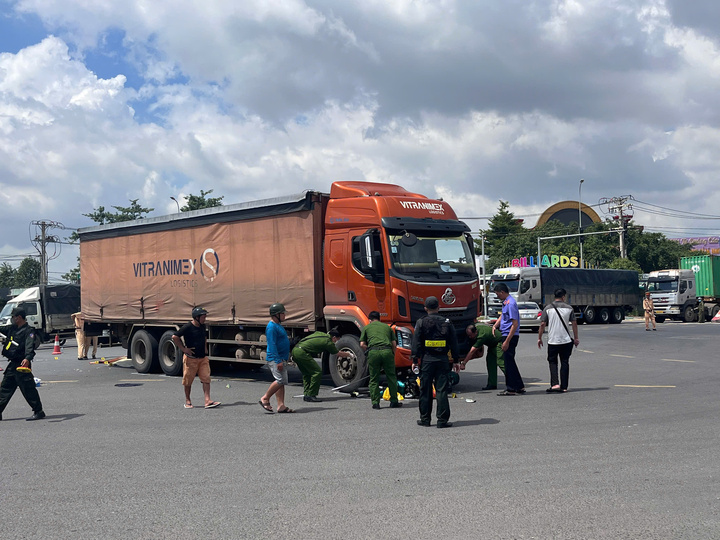 Hiện trường vụ tai nạn thương tâm. (Ảnh: VTC News)