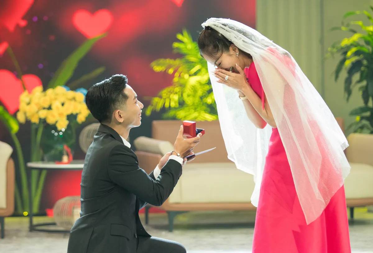 Nữ nghệ sĩ là Viện trưởng nói về chồng kém 11 tuổi: 