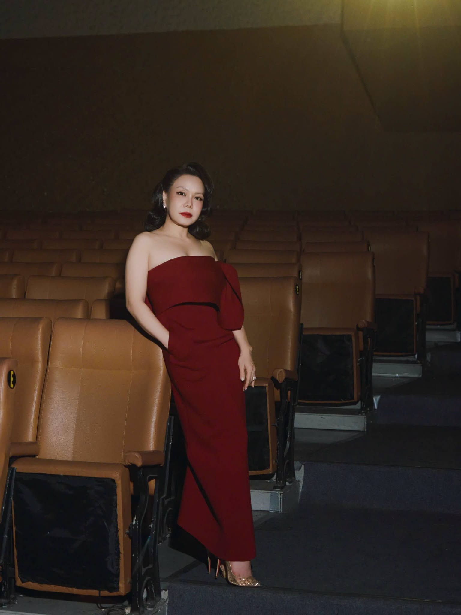 Việt Hương là nghệ sĩ đa tài của showbiz Việt