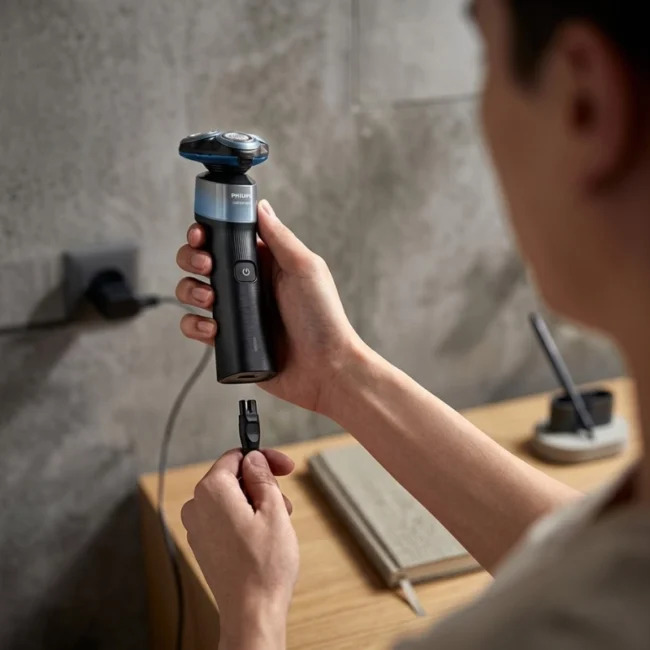 Từng chi tiết nhỏ của máy cạo râu điện cần được chăm sóc đúng cách - Ảnh minh họa