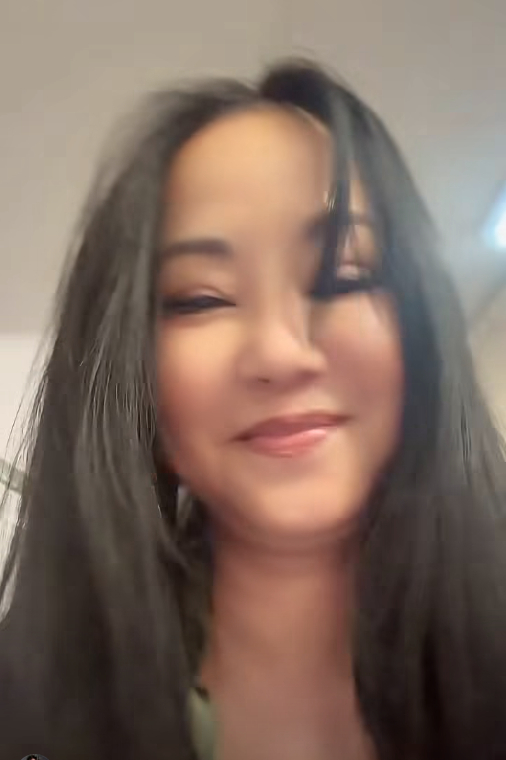Hình ảnh Hồng Nhung được cắt từ clip.