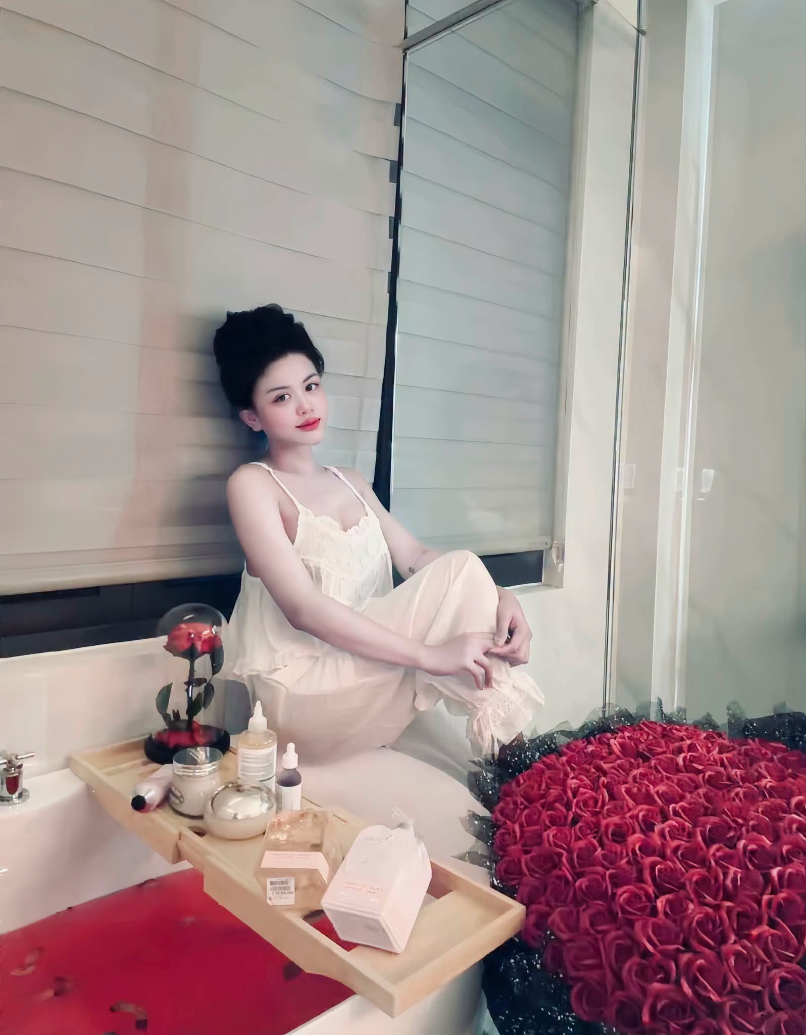 Hình ảnh TikToker Phannhibeauty đăng tải trên mạng xã hội - Ảnh: MXH