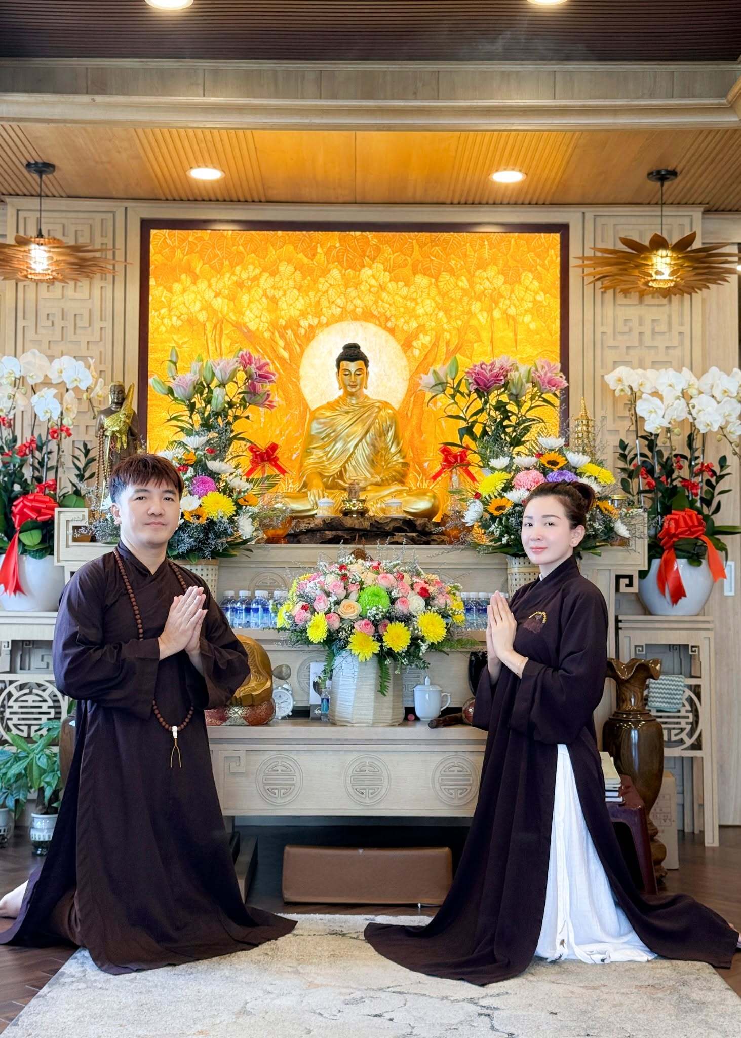 Anh dành hẳn không gian tầng 6 làm nơi thờ Phật, tu tập