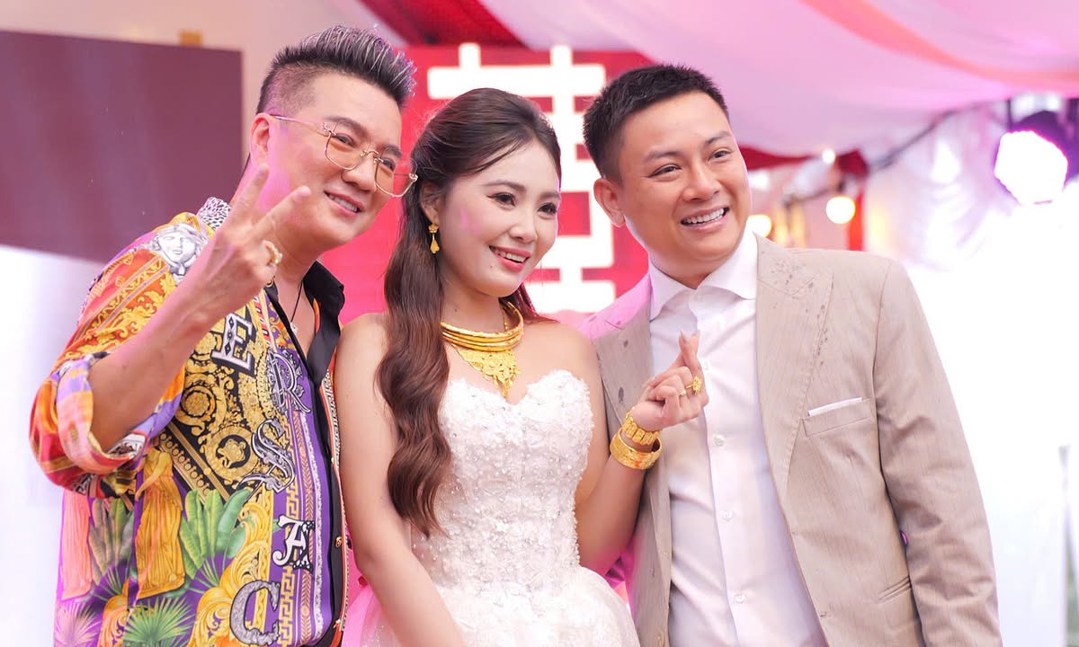 Đàm Vĩnh Hưng về Vĩnh Long chúc mừng đám cưới của Hoài Lâm