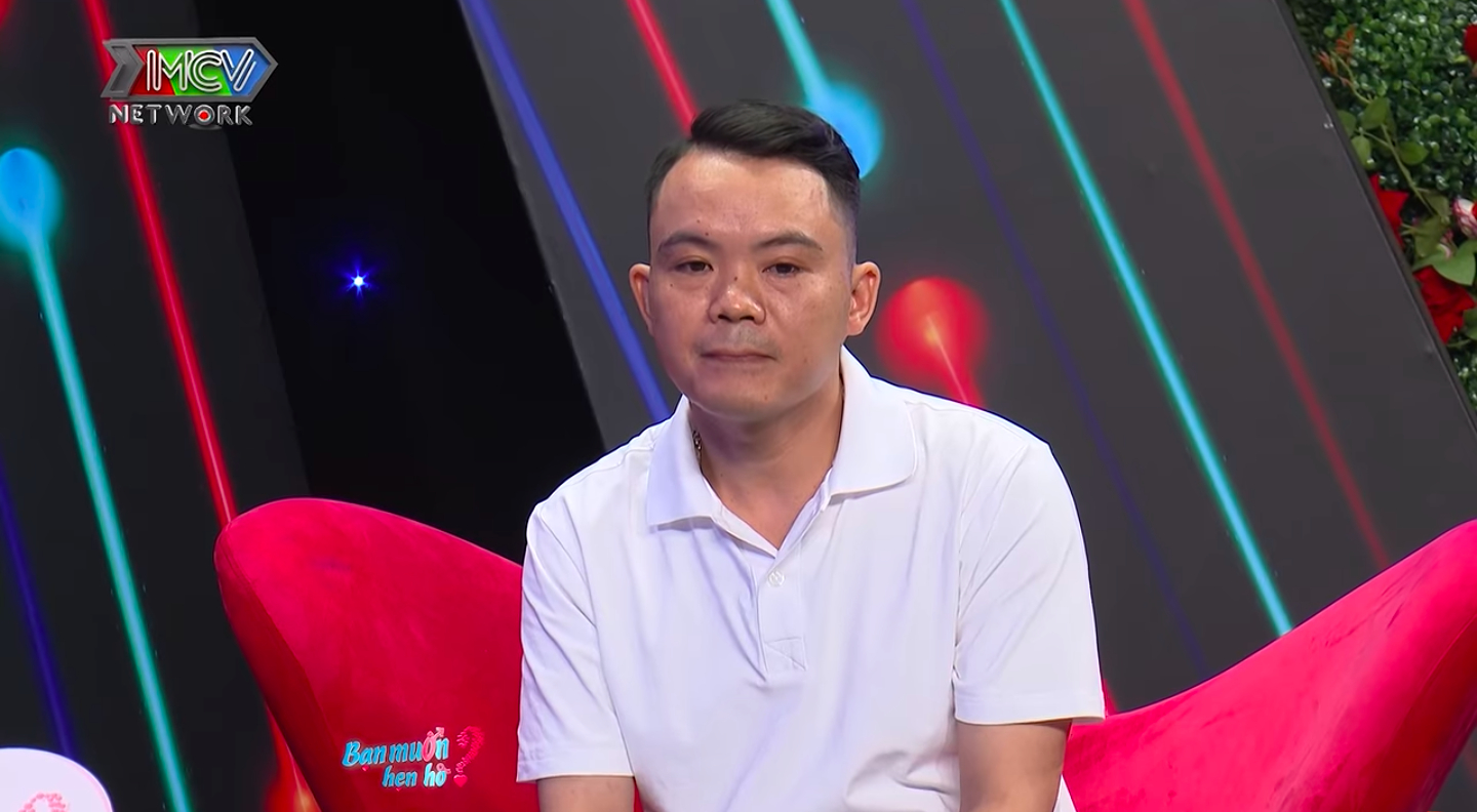 Anh Tạo cho hay bản thân khá tự ti khi đứng trước đám đông. (Ảnh cắt từ clip)