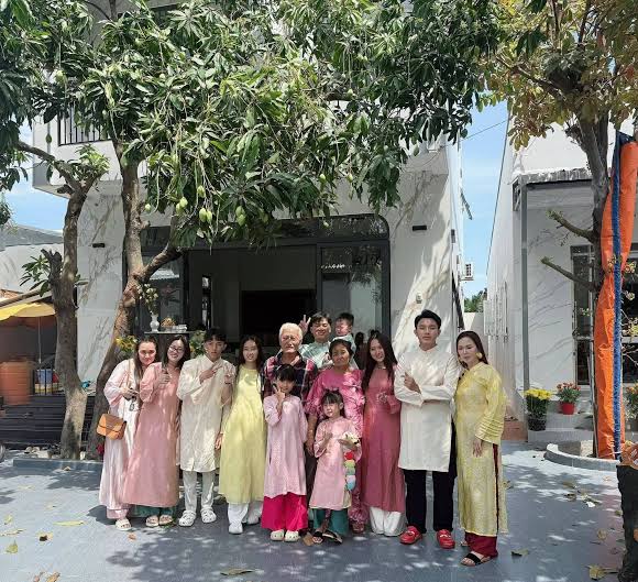 Căn nhà 10 phòng ngủ Quách Ngọc Tuyên xây cho cha mẹ