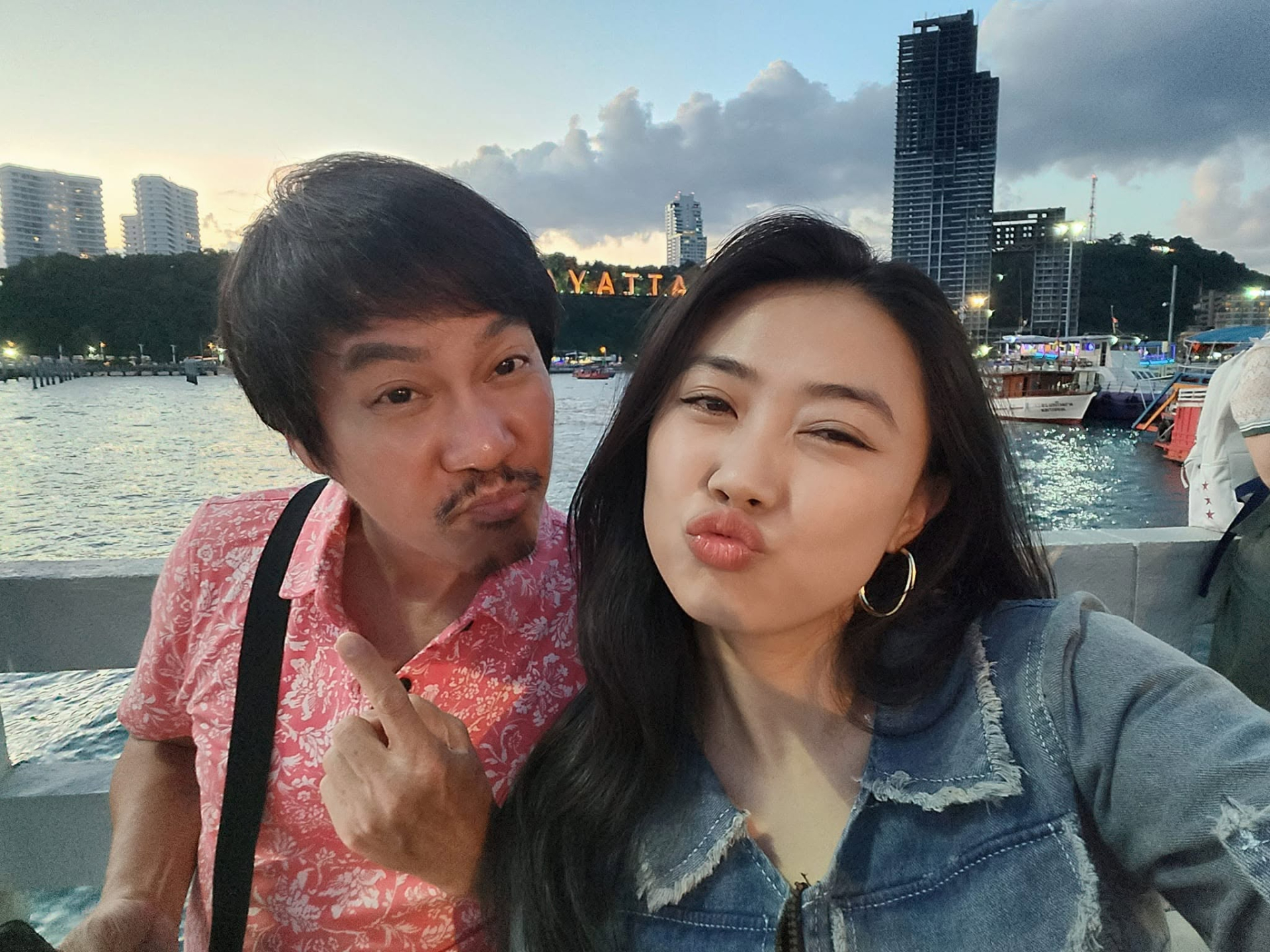 Lê Huỳnh và vợ kém 30 tuổi