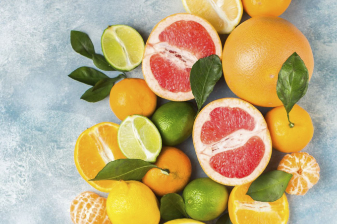 Các trái cây họ cam giúp bảo vệ khỏi các bênh ung thư thực quản, ung thư đại trực tràng.