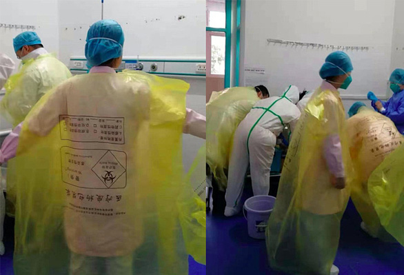 Thiếu đồ bảo hộ chuyên dụng, một nhóm bác sĩ ở Trung Quốc phải chế đồ bảo hộ bằng túi đựng vật tư y tế.