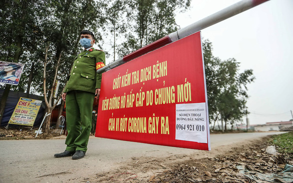 Chốt kiểm tra dịch bệnh do virus corona tại xã Sơn Lôi, huyện Bình Xuyên, tỉnh Vĩnh Phúc.