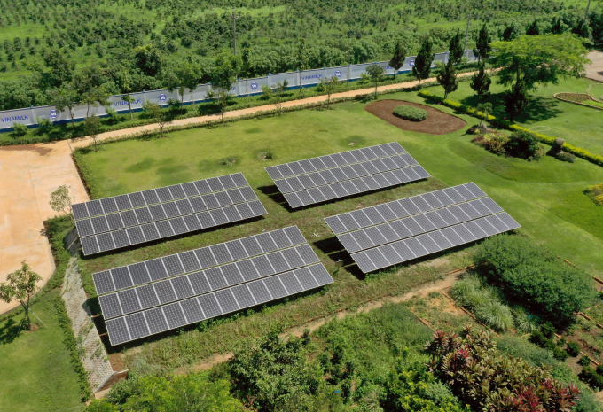 Hình 1: Hệ thống năng lượng mặt trời tại trang trại Vinamilk Organic Đà Lạt tiết kiệm điện năng hiệu quả.