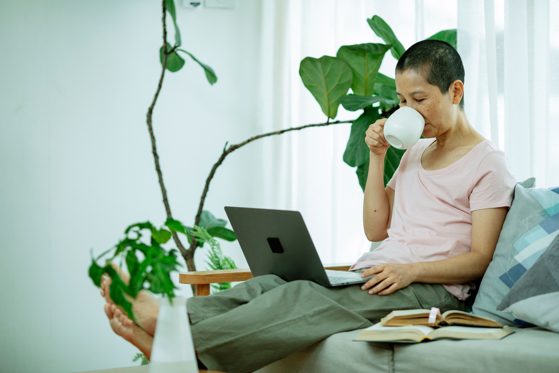 Làm việc linh hoạt là một trong những phương án có thể được cân nhắc theo nhu cầu và tính chất công việc. Ảnh minh họa: Michelle Leman/Pexels.